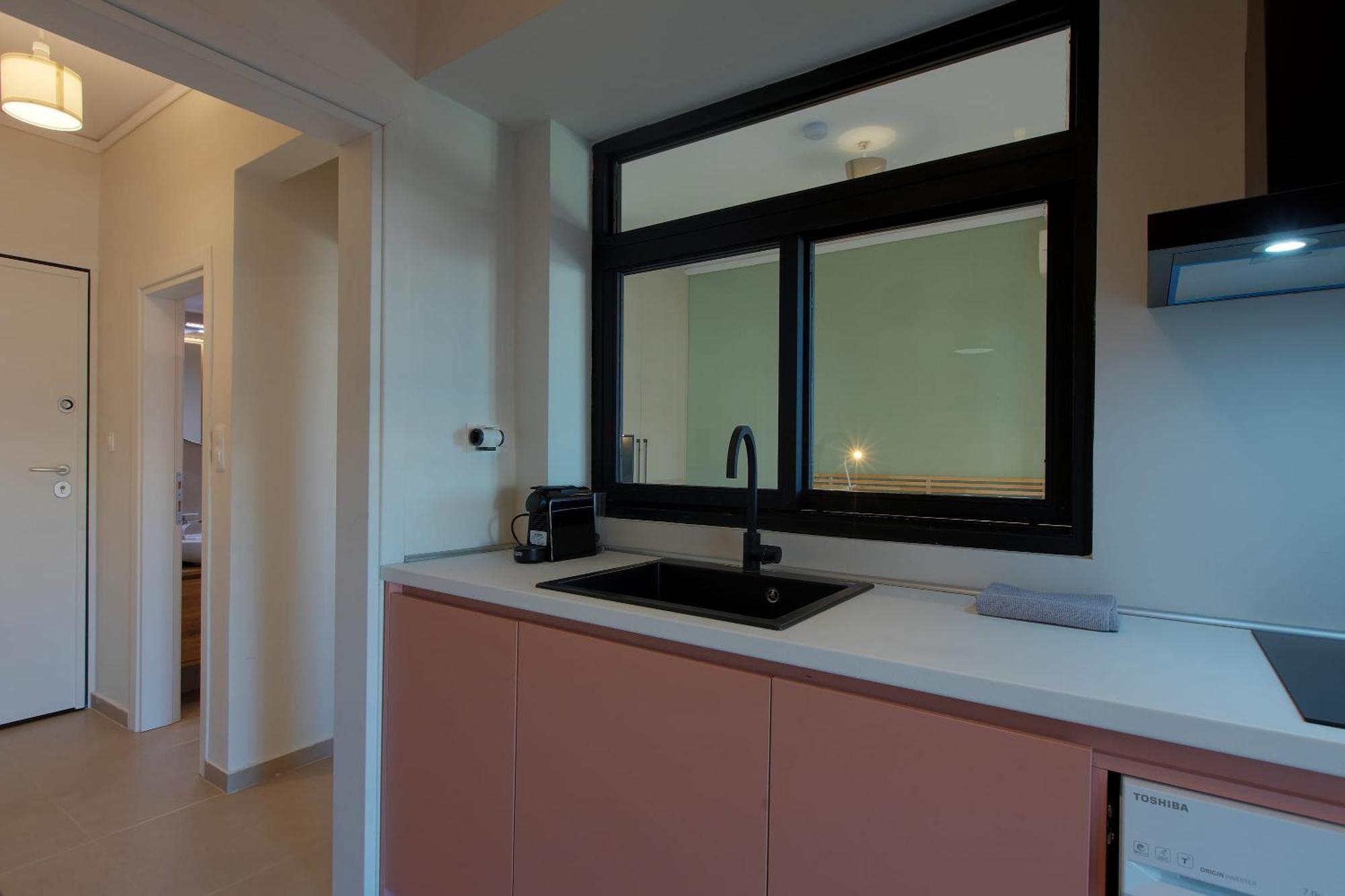 New Cozy With Balcony Close To Analipsi Metro Apartment