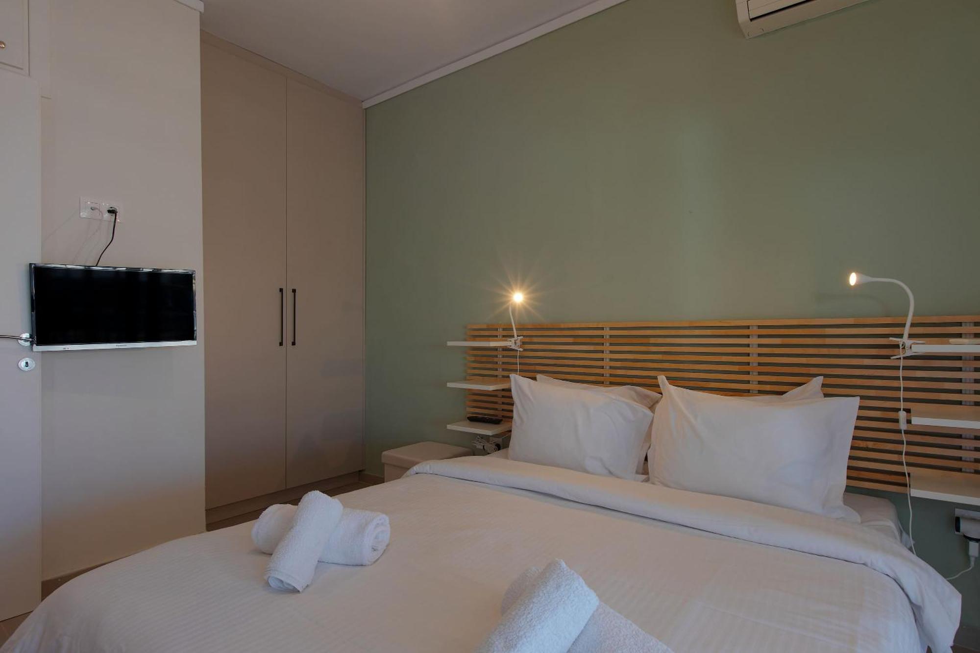 New Cozy With Balcony Close To Analipsi Metro Thessaloniki